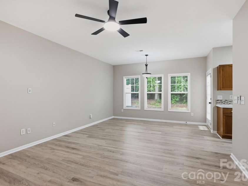 5971 Pisgah Way, Charlotte, NC 28217.  MLS# CAR4369592, YatesRealty ID 16174. 