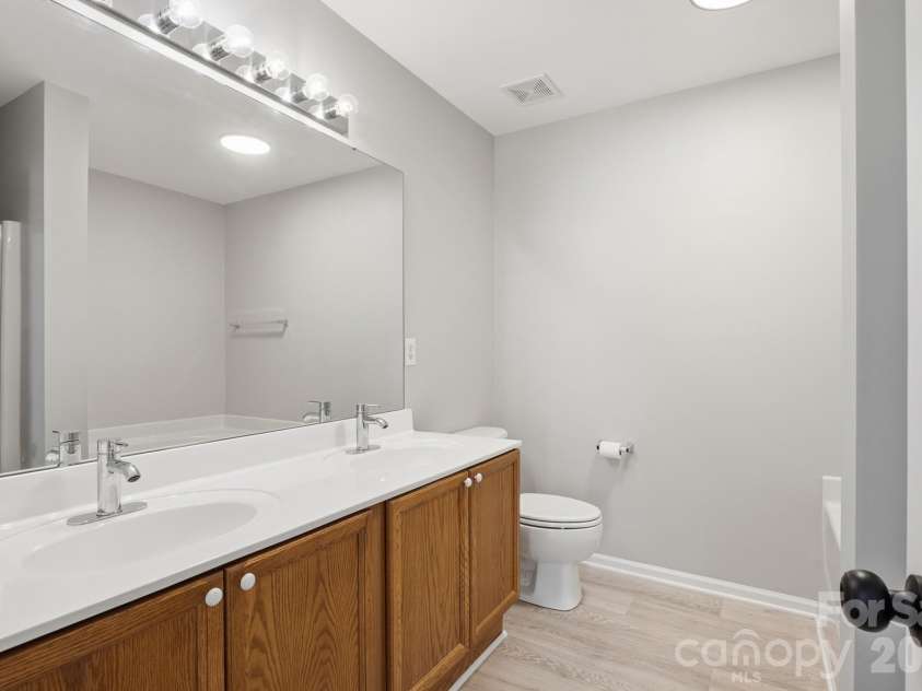 5971 Pisgah Way, Charlotte, NC 28217.  MLS# CAR4369592, YatesRealty ID 16174. 