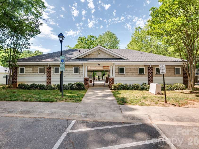 5971 Pisgah Way, Charlotte, NC 28217.  MLS# CAR4369592, YatesRealty ID 16174. 