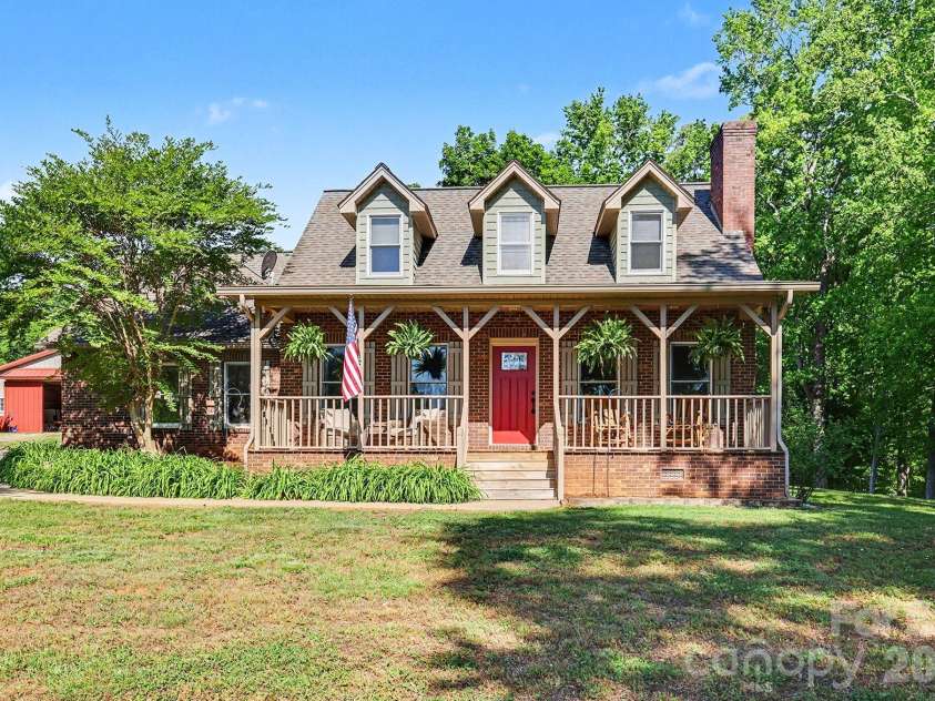 2040 Burke Road, Shelby, NC 28152.  MLS# CAR4367319, YatesRealty ID 16176. Ideal setting!