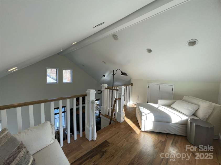 13 Fay Jones Lane, Black Mountain, NC 28711.  MLS# CAR4254782, YatesRealty ID 16177. 