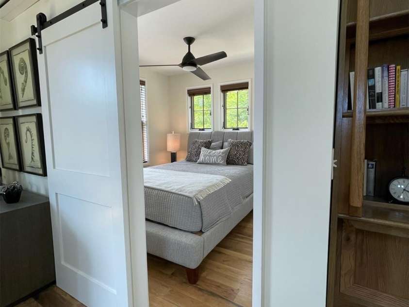 13 Fay Jones Lane, Black Mountain, NC 28711.  MLS# CAR4254782, YatesRealty ID 16177. 