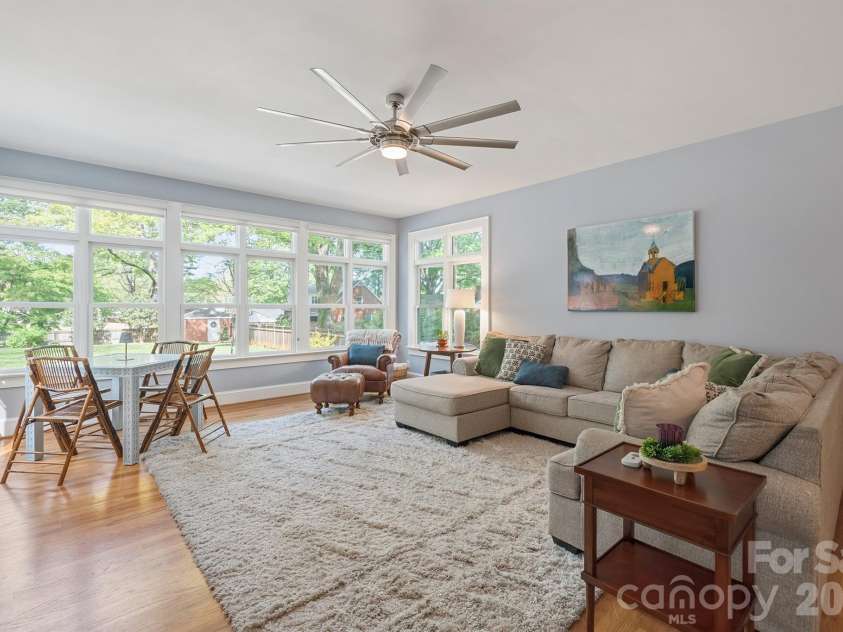 551 7th Street, Hickory, NC 28601.  MLS# CAR4362275, YatesRealty ID 16177. 