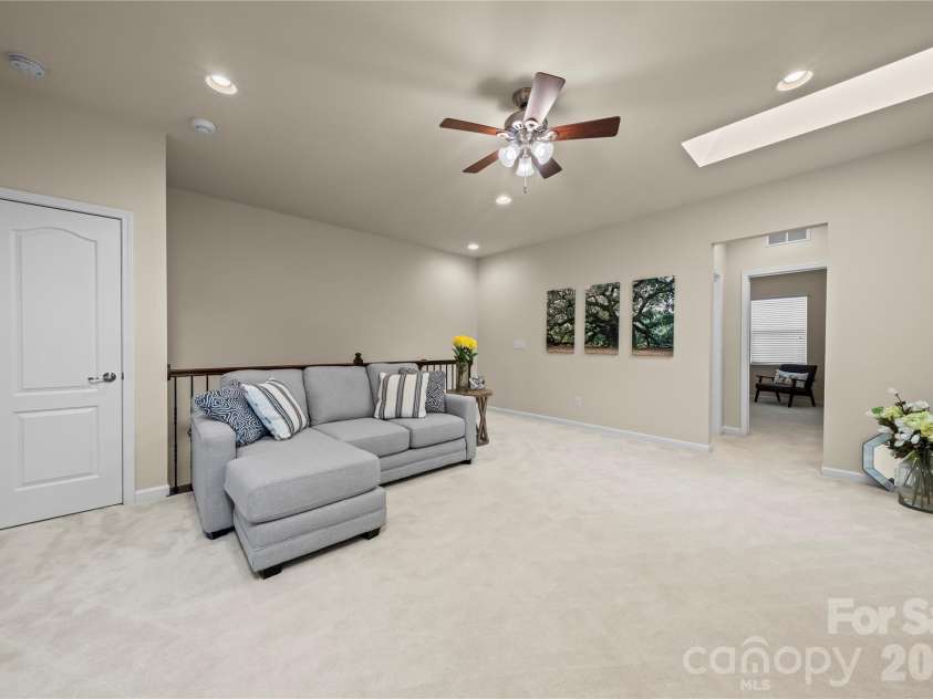 13127 Union Square Drive, Huntersville, NC 28078.  MLS# CAR4369975, YatesRealty ID 16178. Loft