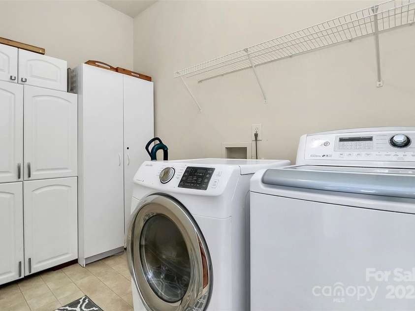 7925 Woodmere Drive, Harrisburg, NC 28075.  MLS# CAR4284394, YatesRealty ID 16178. 