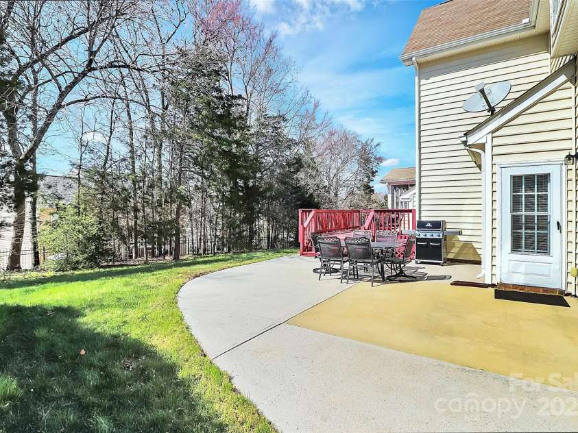 7925 Woodmere Drive, Harrisburg, NC 28075.  MLS# CAR4284394, YatesRealty ID 16178. 