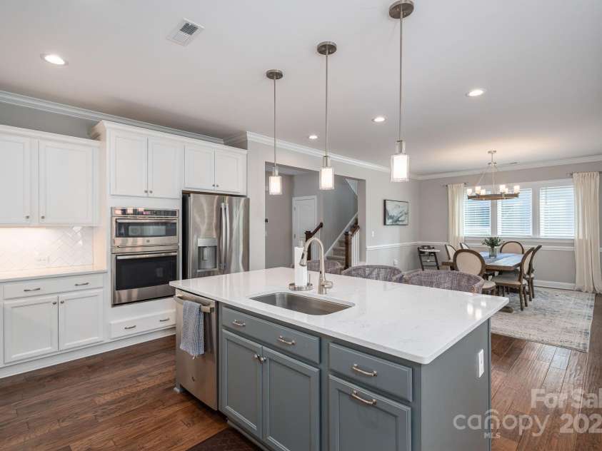 3017 Winged Teal Court, Belmont, NC 28012.  MLS# CAR4248943, YatesRealty ID 16179. KITCHEN ISLAND