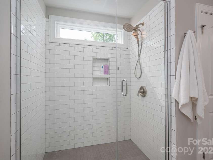 3017 Winged Teal Court, Belmont, NC 28012.  MLS# CAR4248943, YatesRealty ID 16179. PRIMARY BATH SHOWER