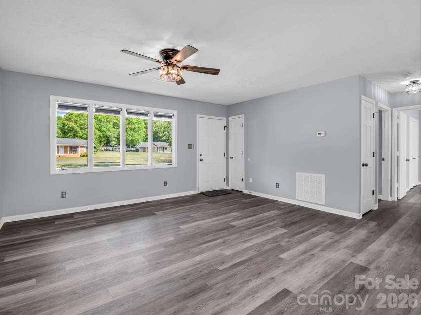 702 Billys Drive, Shelby, NC 28152.  MLS# CAR4372876, YatesRealty ID 16179. 