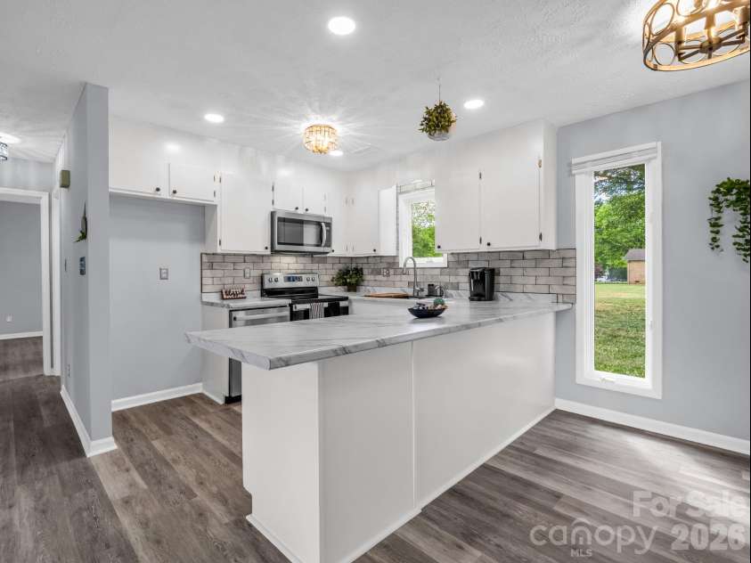 702 Billys Drive, Shelby, NC 28152.  MLS# CAR4372876, YatesRealty ID 16179. 