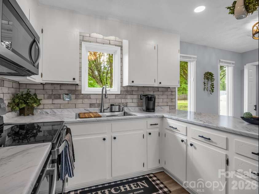 702 Billys Drive, Shelby, NC 28152.  MLS# CAR4372876, YatesRealty ID 16179. 