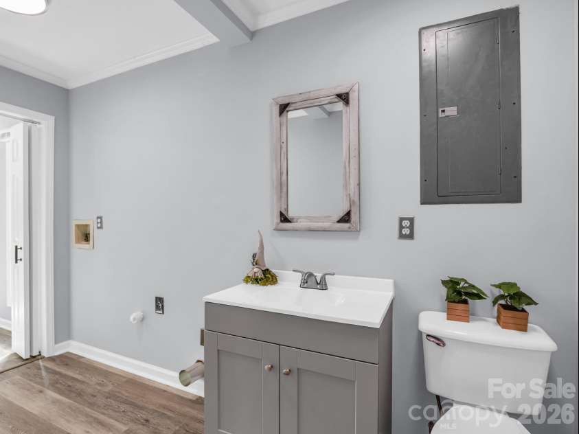702 Billys Drive, Shelby, NC 28152.  MLS# CAR4372876, YatesRealty ID 16179. 