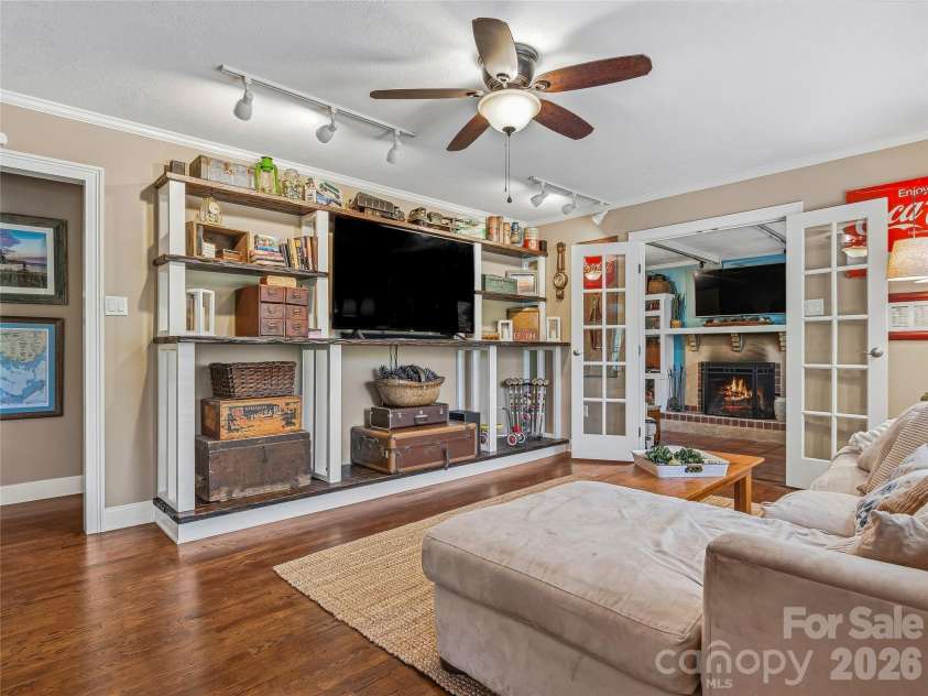 416 Cherokee Avenue, Black Mountain, NC 28711.  MLS# CAR4330813, YatesRealty ID 1618. 