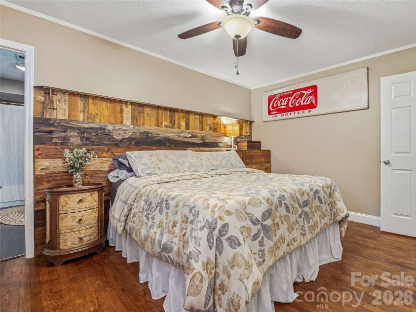 416 Cherokee Avenue, Black Mountain, NC 28711.  MLS# CAR4330813, YatesRealty ID 1618. 
