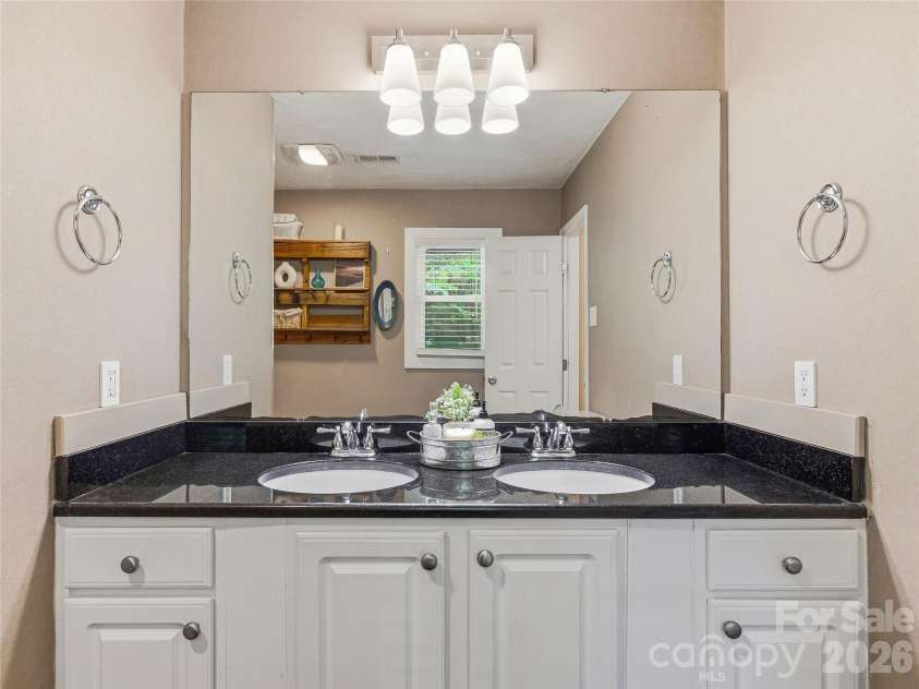 416 Cherokee Avenue, Black Mountain, NC 28711.  MLS# CAR4330813, YatesRealty ID 1618. 