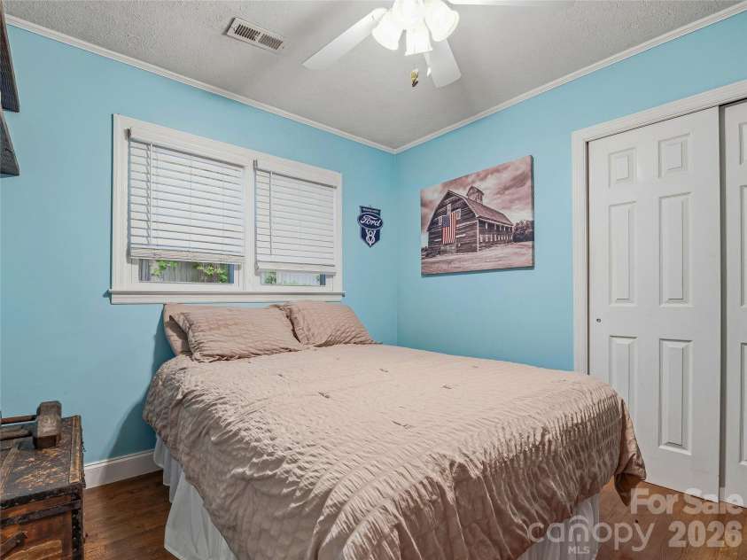 416 Cherokee Avenue, Black Mountain, NC 28711.  MLS# CAR4330813, YatesRealty ID 1618. 