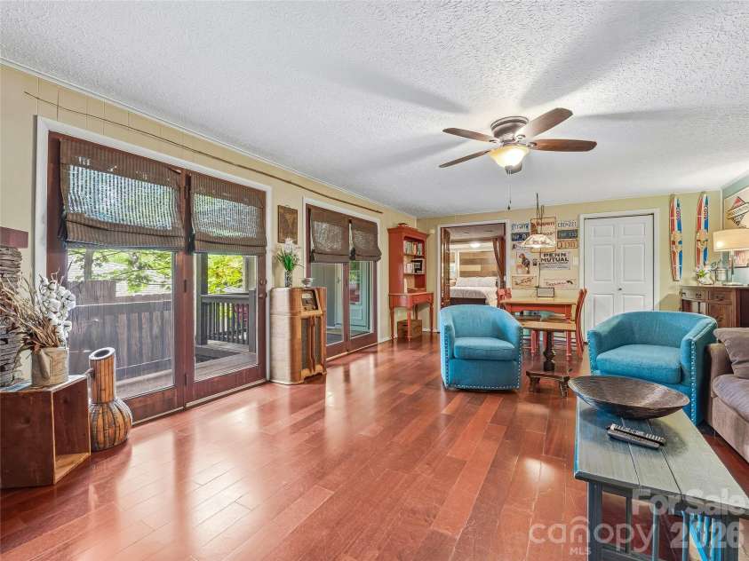 416 Cherokee Avenue, Black Mountain, NC 28711.  MLS# CAR4330813, YatesRealty ID 1618. 