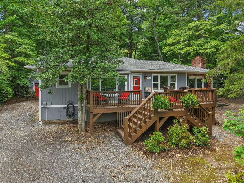 416 Cherokee Avenue, Black Mountain, NC 28711.  MLS# CAR4330813, YatesRealty ID 1618. Main House