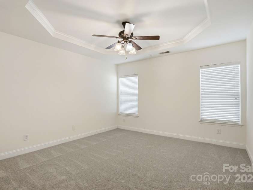 5763 Mossdale Lane, Charlotte, NC 28278.  MLS# CAR4329295, YatesRealty ID 1618. 