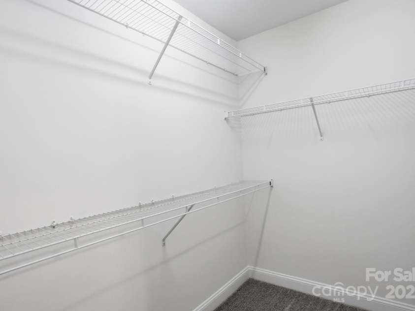 5763 Mossdale Lane, Charlotte, NC 28278.  MLS# CAR4329295, YatesRealty ID 1618. 