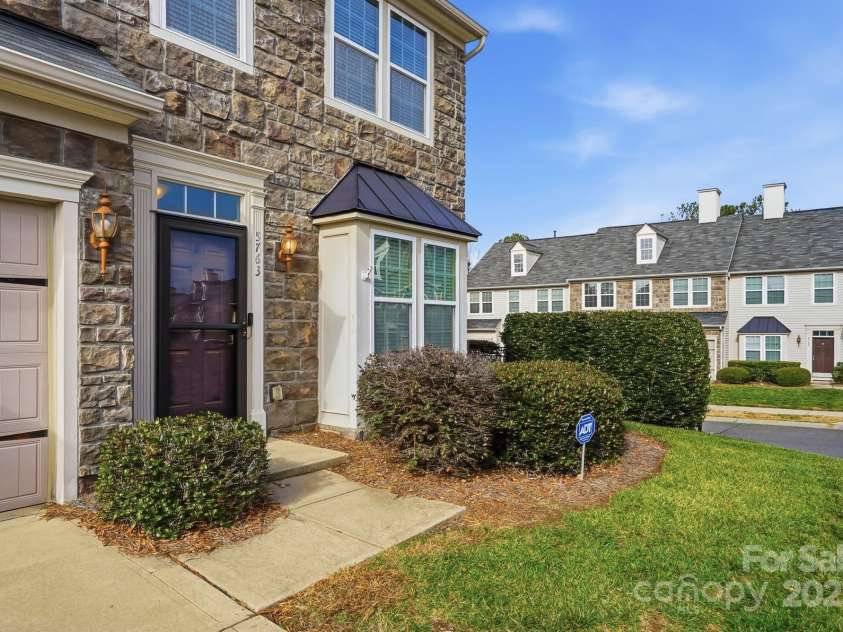 5763 Mossdale Lane, Charlotte, NC 28278.  MLS# CAR4329295, YatesRealty ID 1618. 
