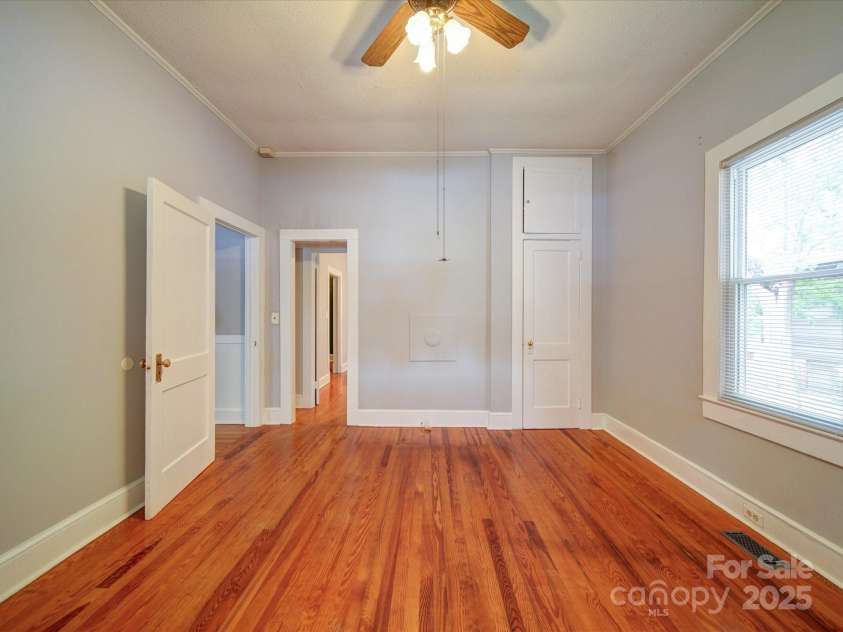 318 Chestnut Avenue, Kannapolis, NC 28081.  MLS# CAR4260562, YatesRealty ID 16180. 