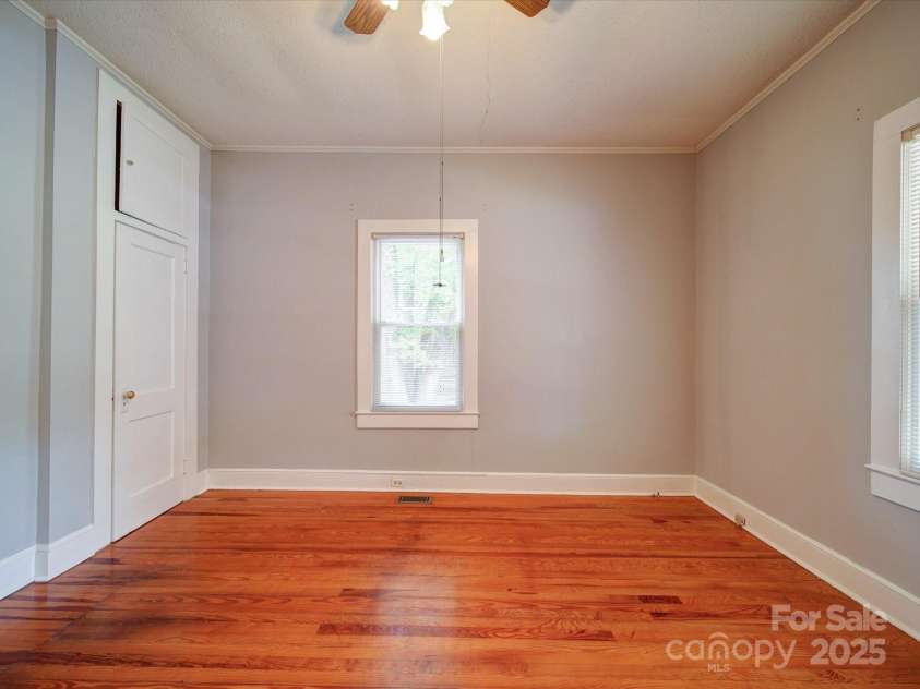 318 Chestnut Avenue, Kannapolis, NC 28081.  MLS# CAR4260562, YatesRealty ID 16180. 