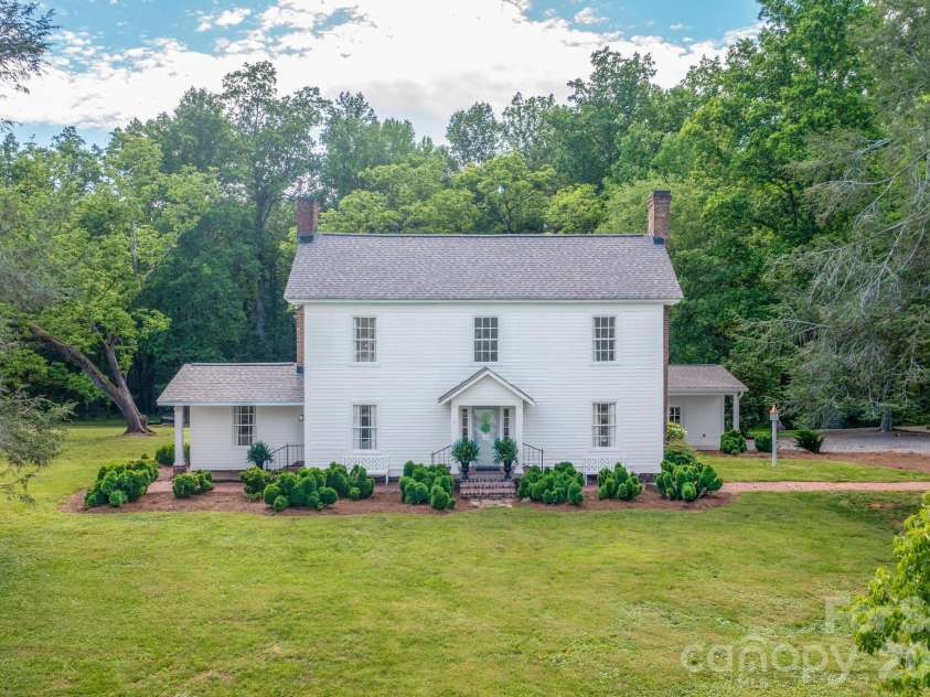 1567 Jennings Road, Statesville, NC 28625.  MLS# CAR4362477, YatesRealty ID 16181. 