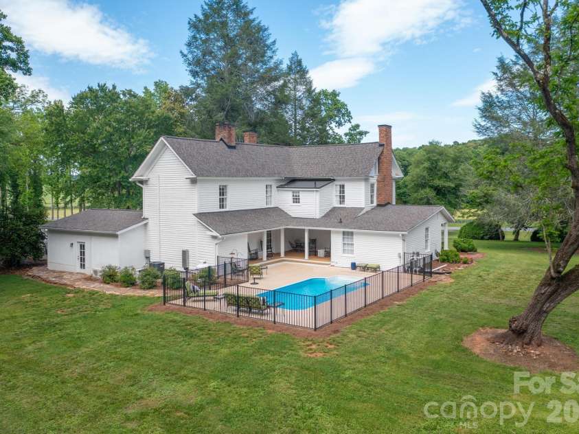 1567 Jennings Road, Statesville, NC 28625.  MLS# CAR4362477, YatesRealty ID 16181. 