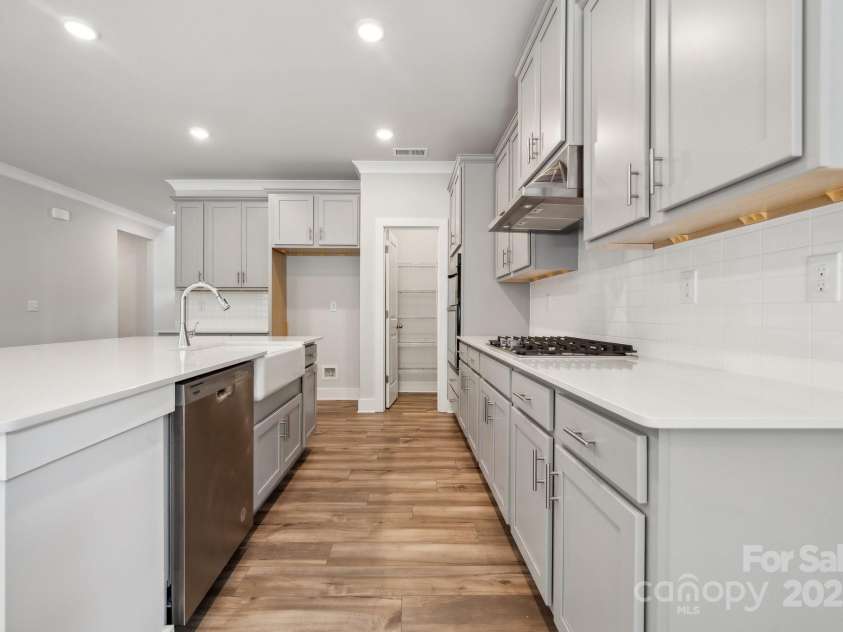 9948 Manor Vista Trail, Kannapolis, NC 28027.  MLS# CAR4255762, YatesRealty ID 16182. 