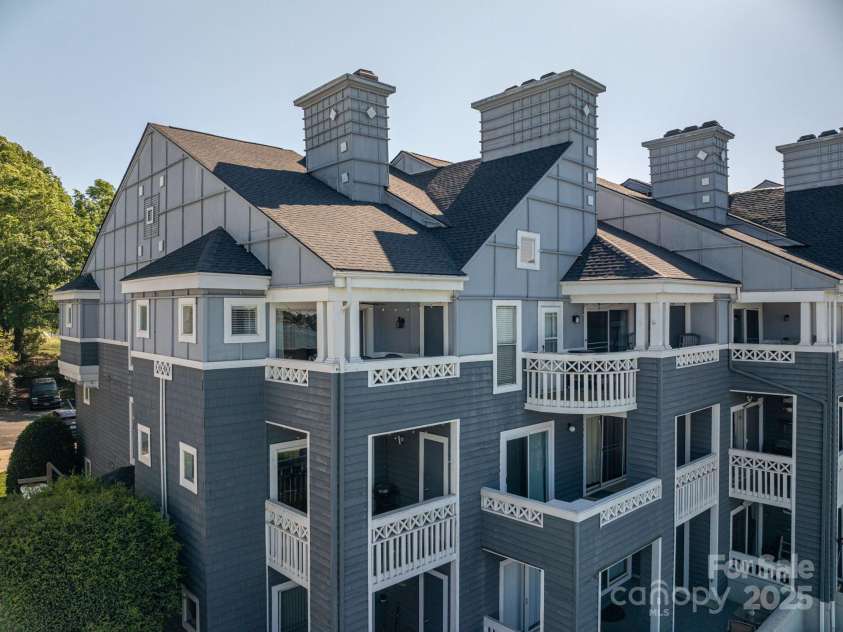18723 Vineyard Point Lane, Cornelius, NC 28031.  MLS# CAR4246273, YatesRealty ID 16183. 