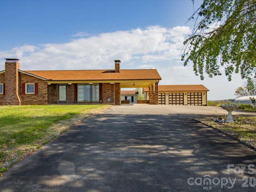 3556 White Plains Road, Roaring River, NC 28669.  MLS# CAR4364214, YatesRealty ID 16183. 