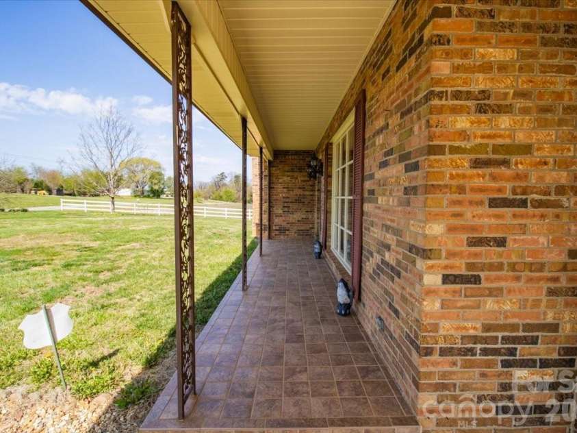 3556 White Plains Road, Roaring River, NC 28669.  MLS# CAR4364214, YatesRealty ID 16183. 