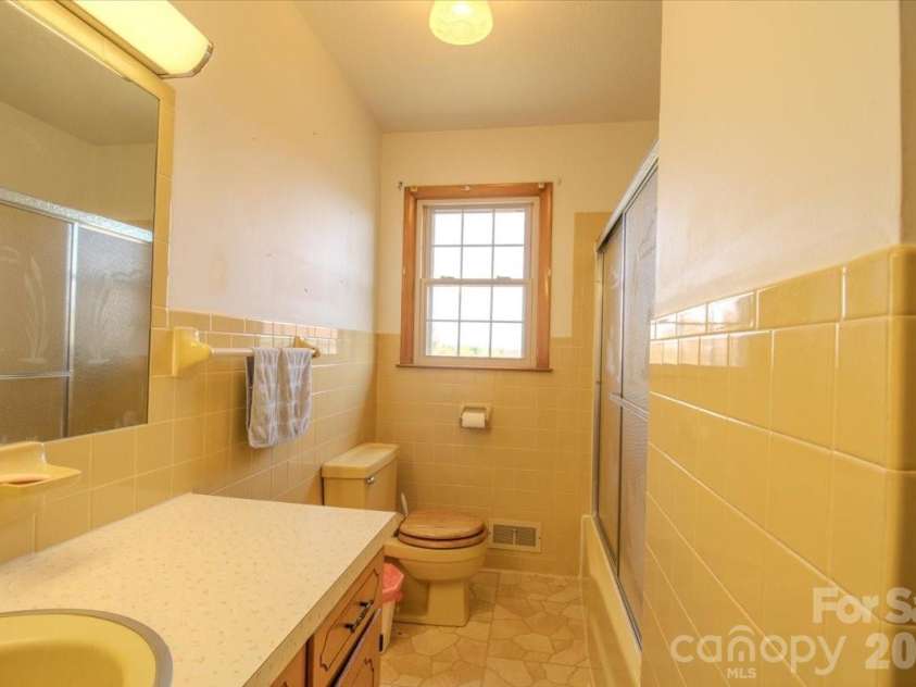3556 White Plains Road, Roaring River, NC 28669.  MLS# CAR4364214, YatesRealty ID 16183. 