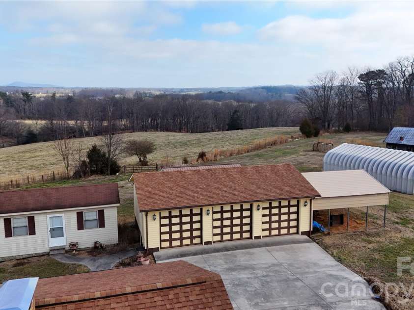 3556 White Plains Road, Roaring River, NC 28669.  MLS# CAR4364214, YatesRealty ID 16183. 