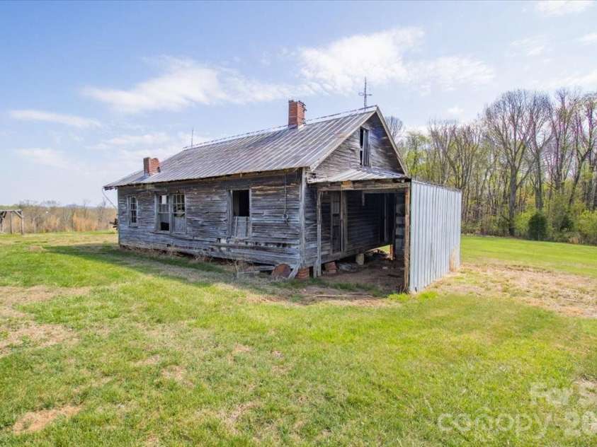 3556 White Plains Road, Roaring River, NC 28669.  MLS# CAR4364214, YatesRealty ID 16183. 
