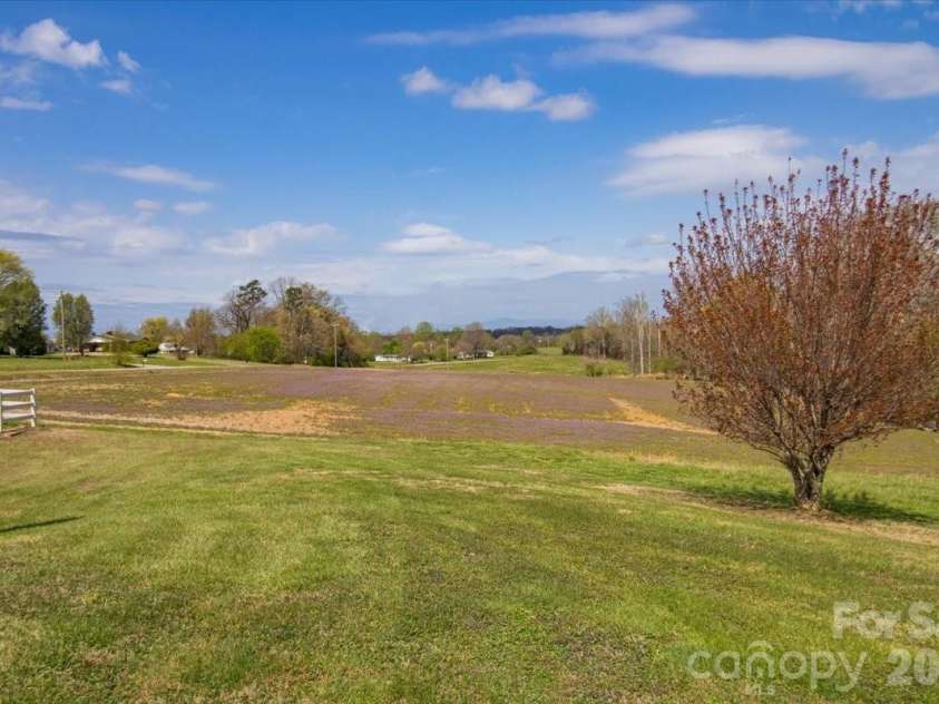 3556 White Plains Road, Roaring River, NC 28669.  MLS# CAR4364214, YatesRealty ID 16183. 
