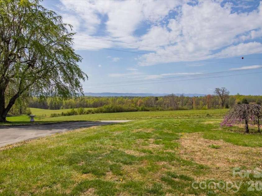 3556 White Plains Road, Roaring River, NC 28669.  MLS# CAR4364214, YatesRealty ID 16183. 