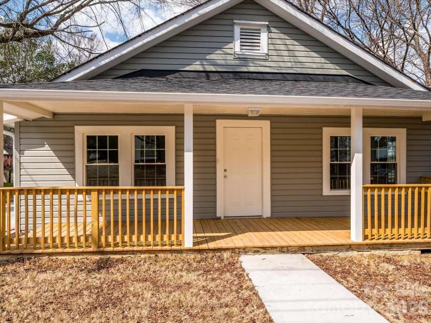 156 Hartsell School Road, Concord, NC 28027.  MLS# CAR4355069, YatesRealty ID 16184. 
