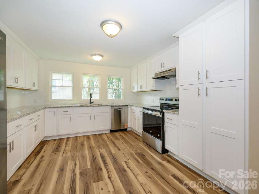 156 Hartsell School Road, Concord, NC 28027.  MLS# CAR4355069, YatesRealty ID 16184. 
