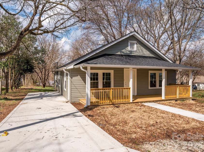 156 Hartsell School Road, Concord, NC 28027.  MLS# CAR4355069, YatesRealty ID 16184. 