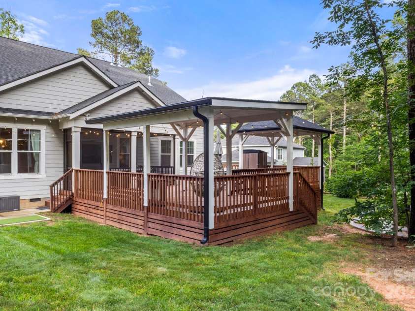 4189 Island Fox Lane, Denver, NC 28037.  MLS# CAR4264519, YatesRealty ID 16184. 