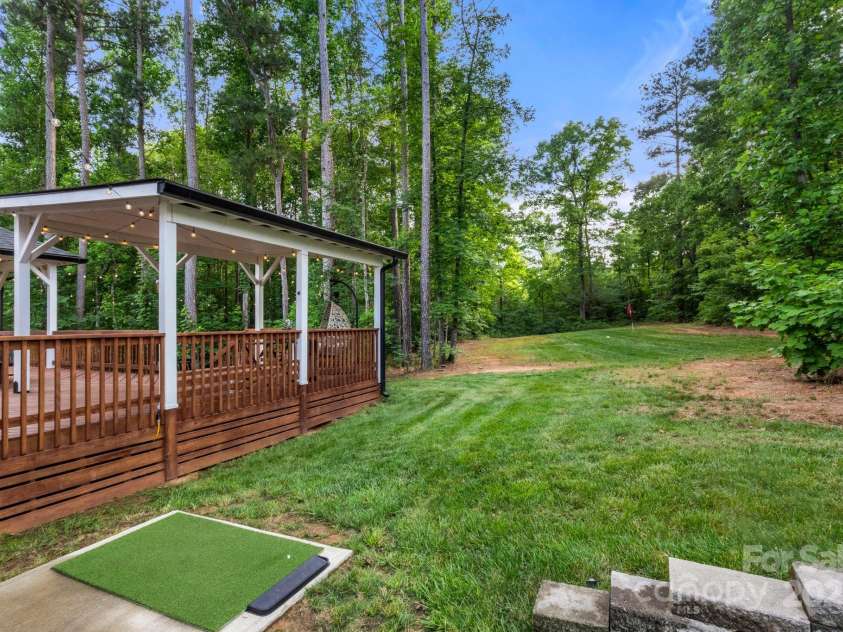 4189 Island Fox Lane, Denver, NC 28037.  MLS# CAR4264519, YatesRealty ID 16184. 