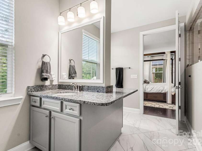 4189 Island Fox Lane, Denver, NC 28037.  MLS# CAR4264519, YatesRealty ID 16184. Primary Bathroom