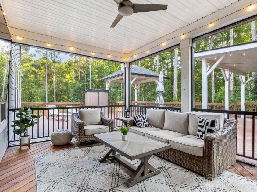 4189 Island Fox Lane, Denver, NC 28037.  MLS# CAR4264519, YatesRealty ID 16184. Screened Porch