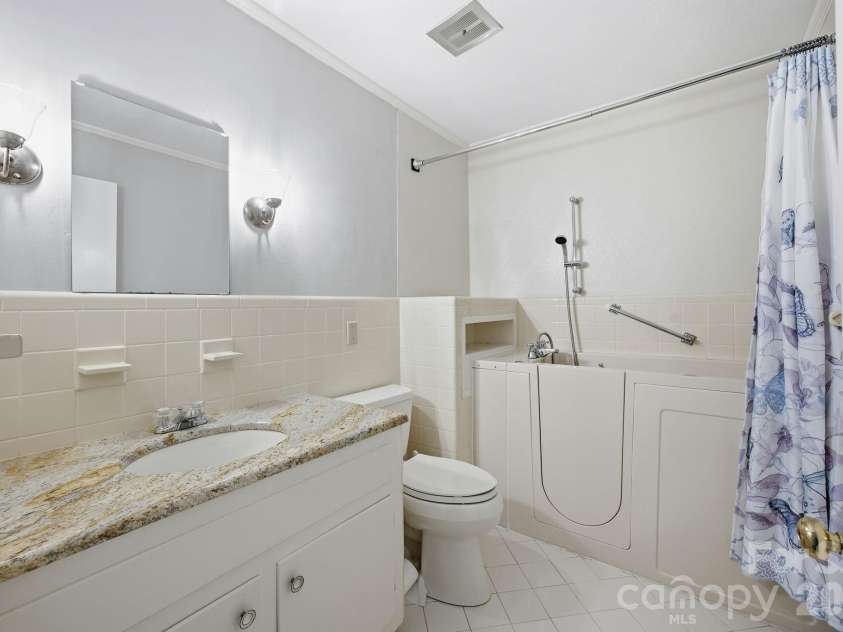110 Tall Pine Circle, Salisbury, NC 28147.  MLS# CAR4373879, YatesRealty ID 16185. Full Bathroom