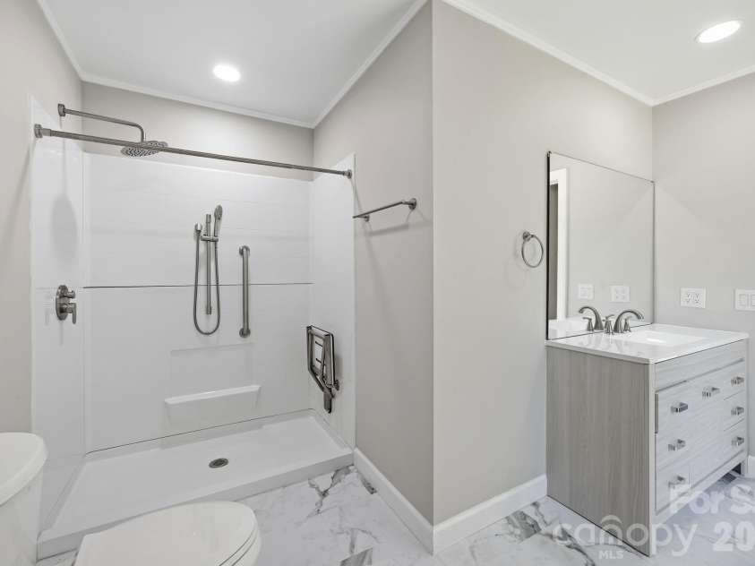110 Tall Pine Circle, Salisbury, NC 28147.  MLS# CAR4373879, YatesRealty ID 16185. Primary Bathroom