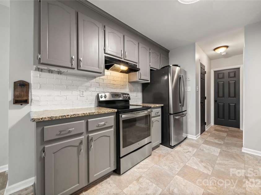 2717 Stockwood Drive, Gastonia, NC 28056.  MLS# CAR4240559, YatesRealty ID 16185. 