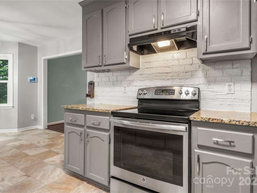 2717 Stockwood Drive, Gastonia, NC 28056.  MLS# CAR4240559, YatesRealty ID 16185. 