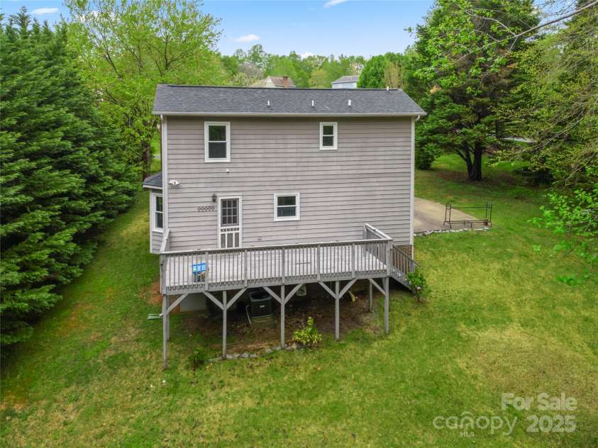 2717 Stockwood Drive, Gastonia, NC 28056.  MLS# CAR4240559, YatesRealty ID 16185. 